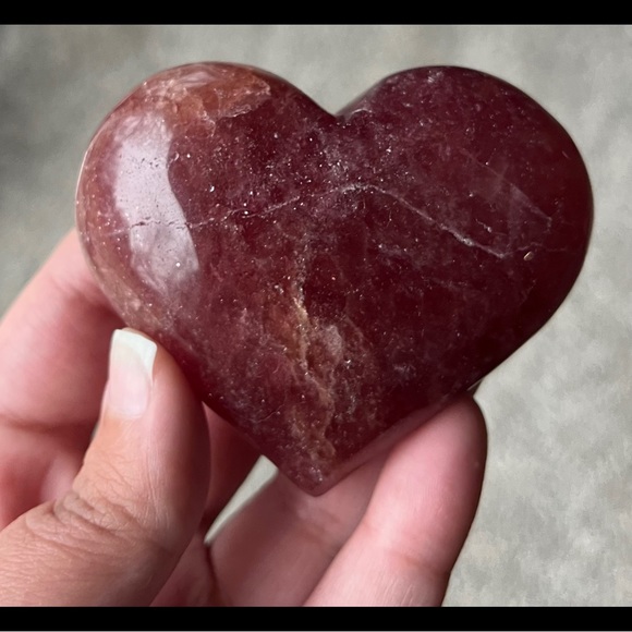 Accessories - Tanzberry Quartz Polished Heart Carving